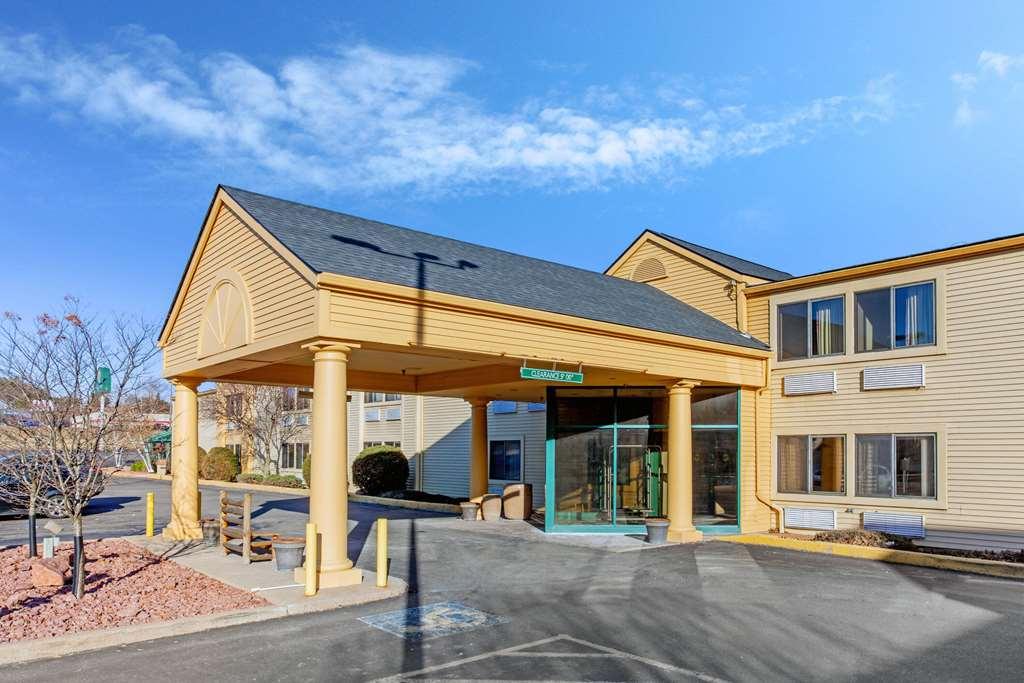 La Quinta Inn by Wyndham Wausau Bagian luar foto