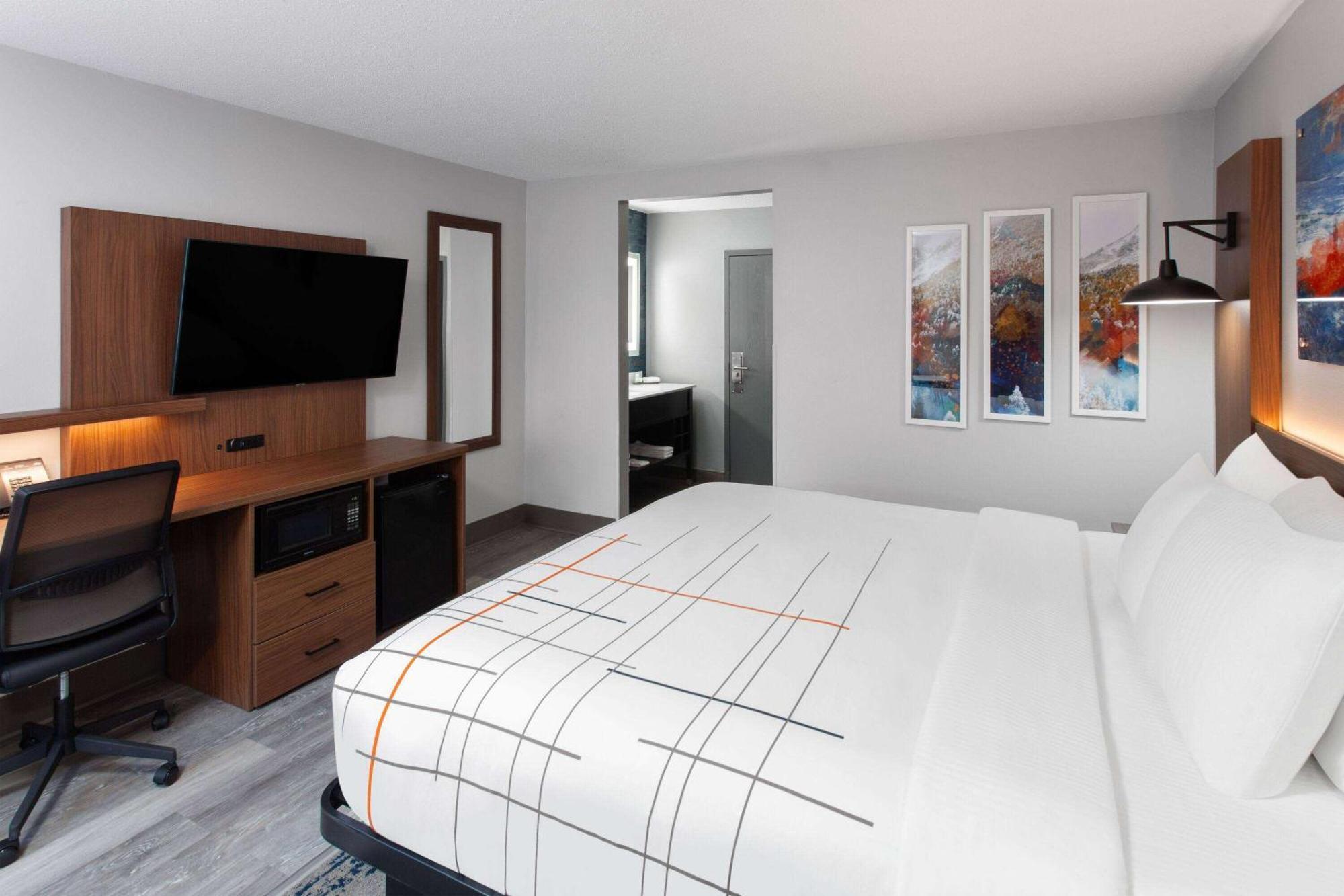 La Quinta Inn by Wyndham Wausau Bagian luar foto