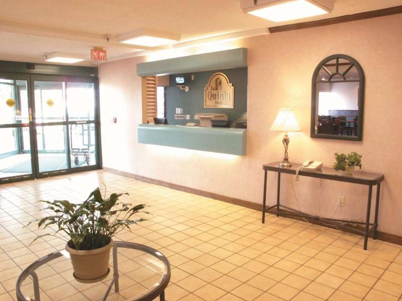 La Quinta Inn by Wyndham Wausau Bagian luar foto